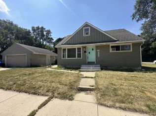 1716 Vermont St, Rockford, IL 61101