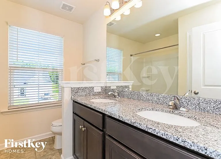 1431 Hermitage Ln — Photo 13