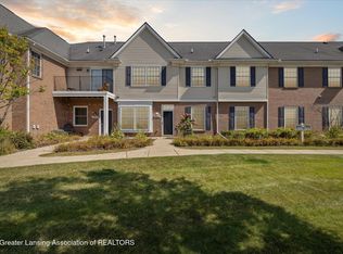 1014 Shiawassee Cir, Howell, MI 48843