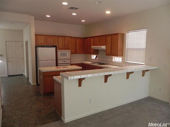 3rd image of 9980 Phoenician Way