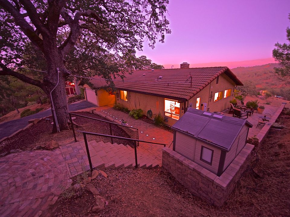 1st image of 9253 Lucinda Ln