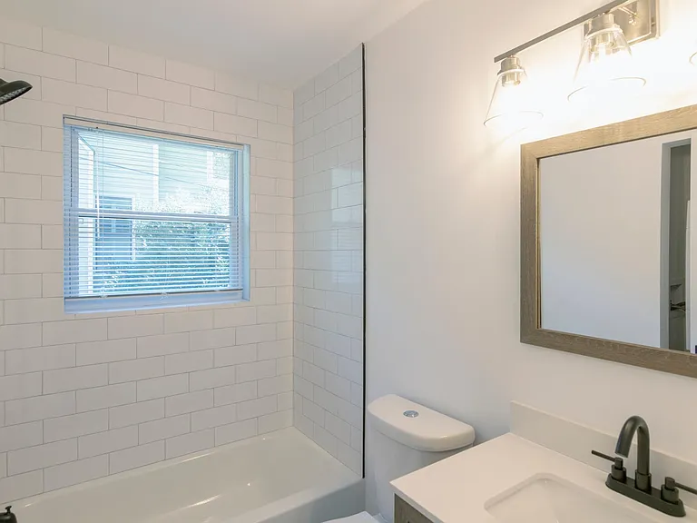 545 Oakview Rd #1 — Photo 10