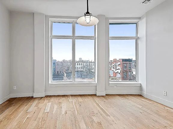 2nd image of 785 Dekalb Ave #2R