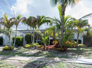 8695 SE Janice Dr, Hobe Sound, FL 33455