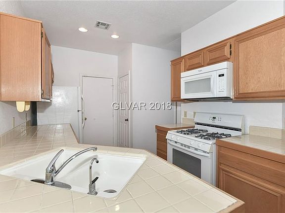 3rd image of 3208 Brahms Dr