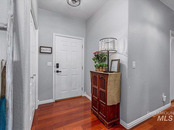 4th image of 9752 W Bridgegate St