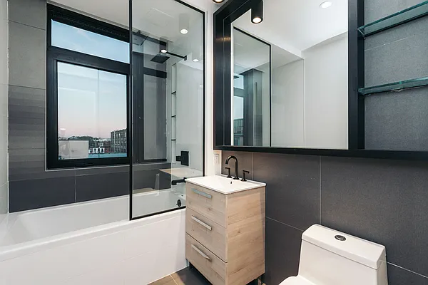 Rented by Nooklyn NYC LLC | media 43