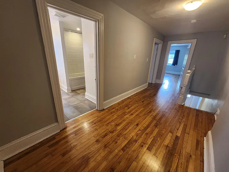 389 Daly Ave — Photo 35