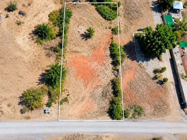 6256 Azalea Ln, Paradise, CA 95969