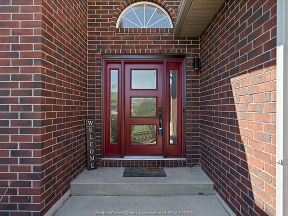 4th image of 1455 Girard Dr