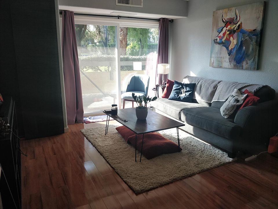 1st image of 275 Tradewinds Dr APT 5