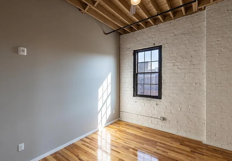 116 N 4th St #216 — Photo 5