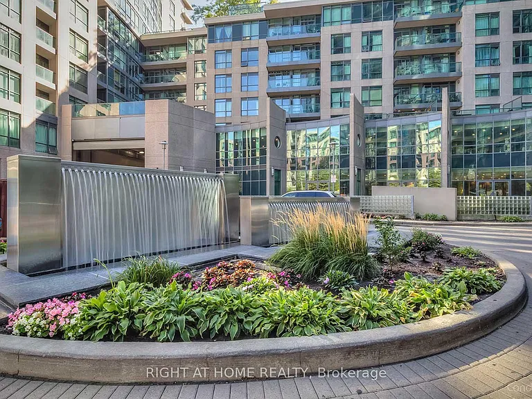 231 Fort York Blvd #1807 — Photo 5