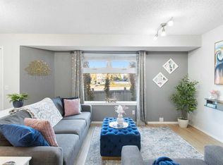 206 S Mount Aberdeen Mnr SE, Calgary, AB T2Z3N8