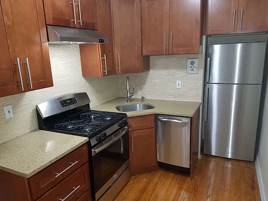 Sold by Benjamin Realty Since 1980 | media 17