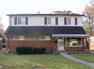 32349 Alvin St, Garden City, MI 48135