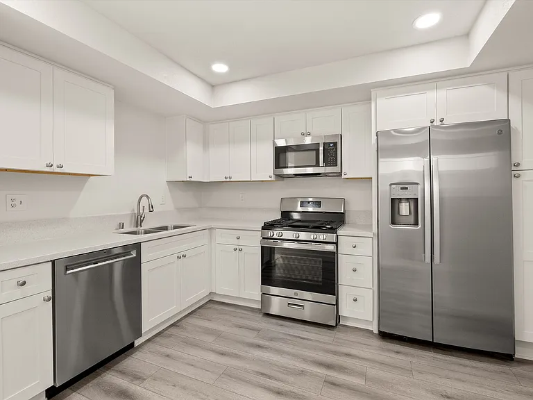 750 Rialto St — Photo 15