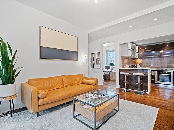 4th image of 26-26 Jackson Ave #405