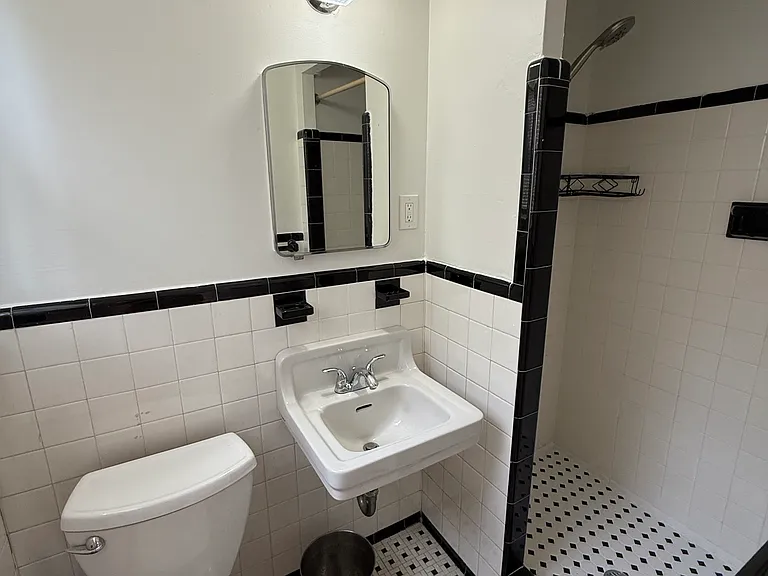 4325 Maple Ave — Photo 22