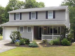 466 Flanders Rd, Woodbury, CT 06798