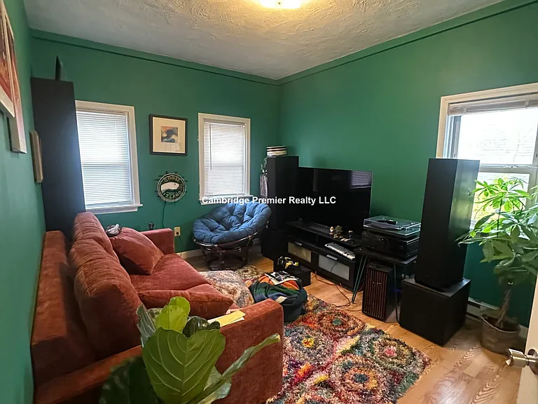 1126 Cambridge St #2 — Photo 4