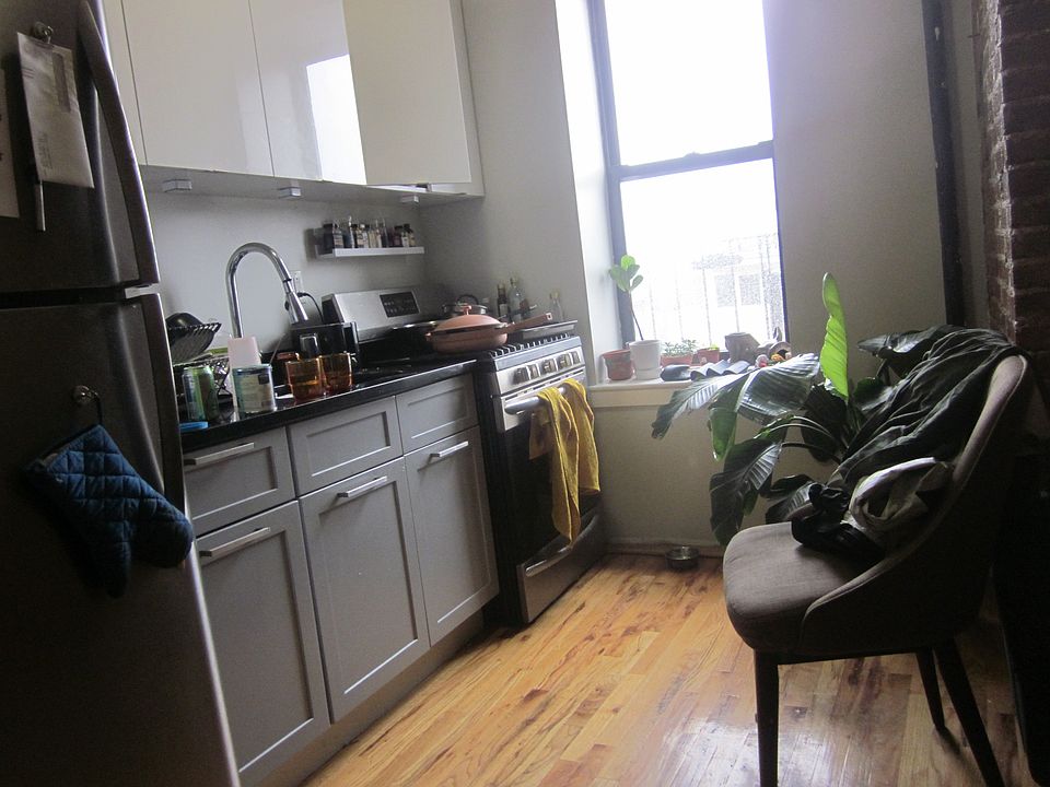 1st image of 232 Meserole St APT 27