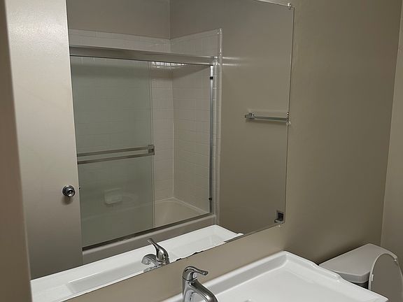 4th image of 525 N San Mateo Dr APT 104