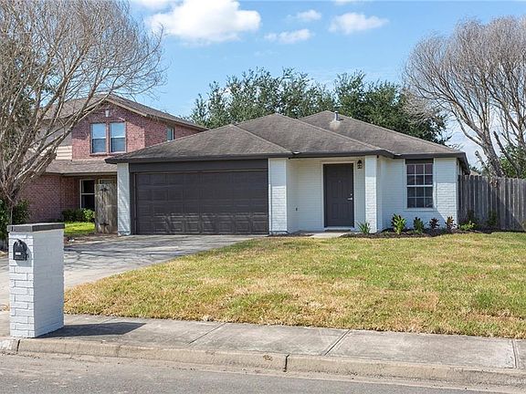 3rd image of 2407 Palmetto Dr