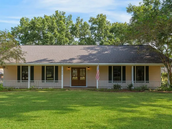 908 Landreneau St, Washington, LA 70589