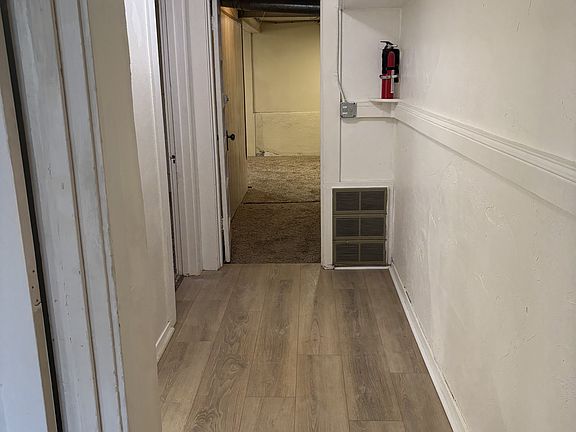 4th image of 833 S Atlantic St #2