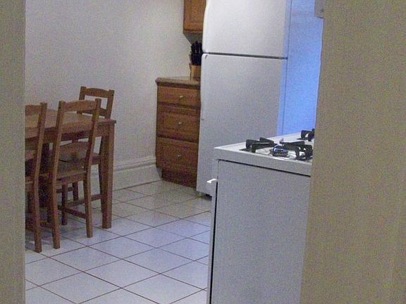 2nd fl kitchen