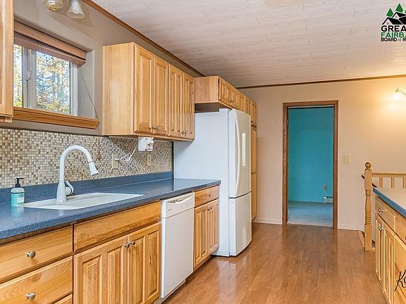 5th image of 604 Rayburn Dr
