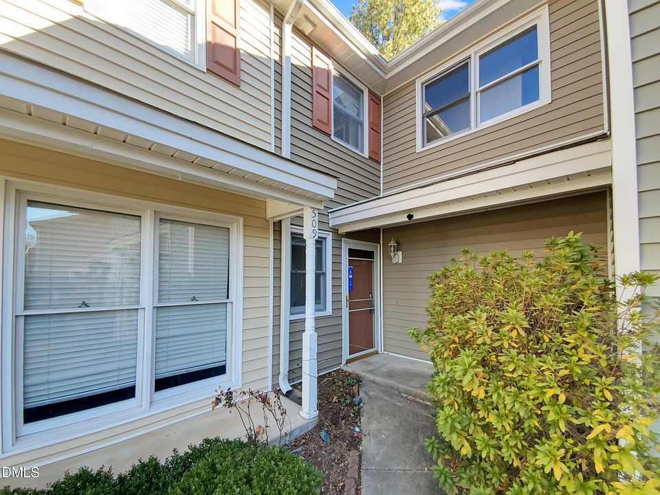 1st image of 509 Darby Glen Ln