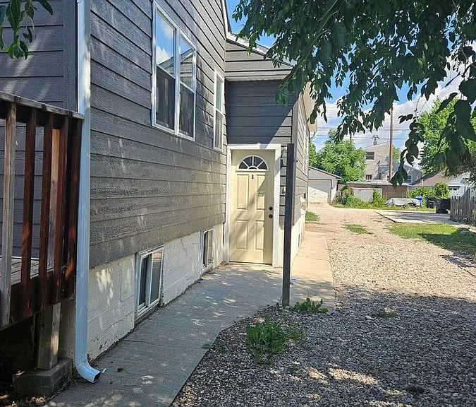 414 E Philadelphia St #B — Photo 2