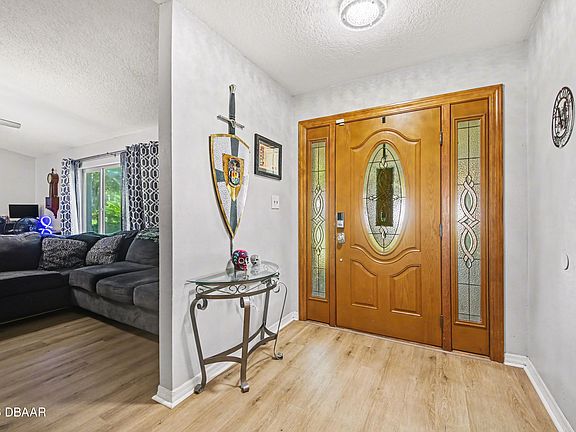 4th image of 18 Weston Rd