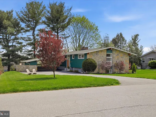 254 Bluff View Dr, Lancaster, PA 17601