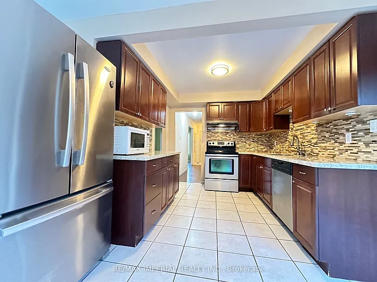 3058 Dalehurst Dr — Photo 9