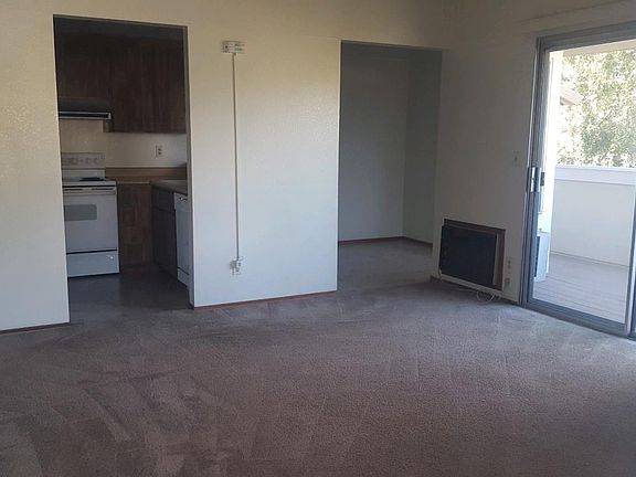 4th image of 2456 Balme Dr