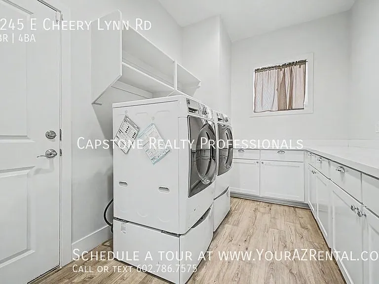 2245 E Cheery Lynn Rd — Photo 20