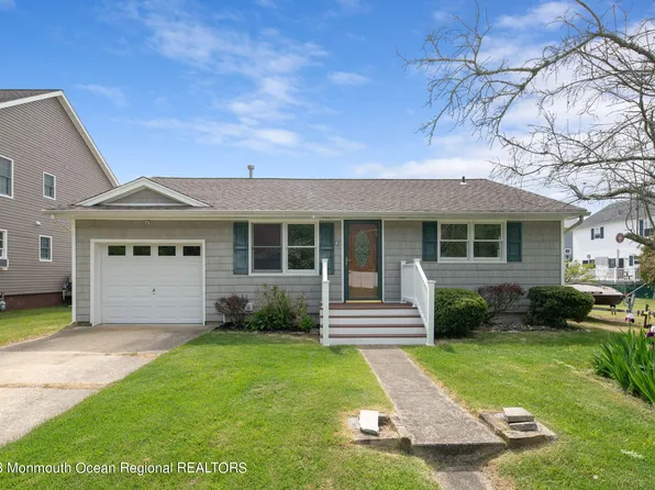 4 Beacon Drive, Waretown, NJ 08758