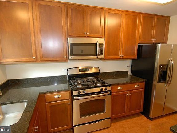 2nd image of 10601 Montrose Ave #M102