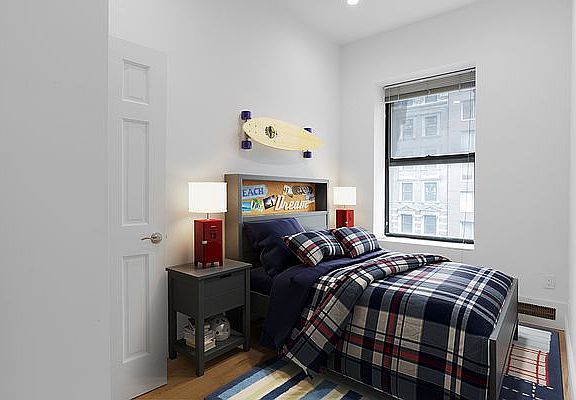 5th image of 110 W 79th St #4