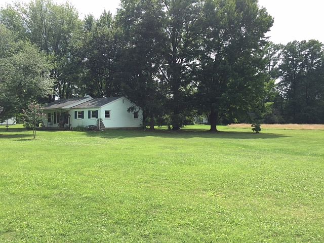 1st image of 1038 Ogle Ln