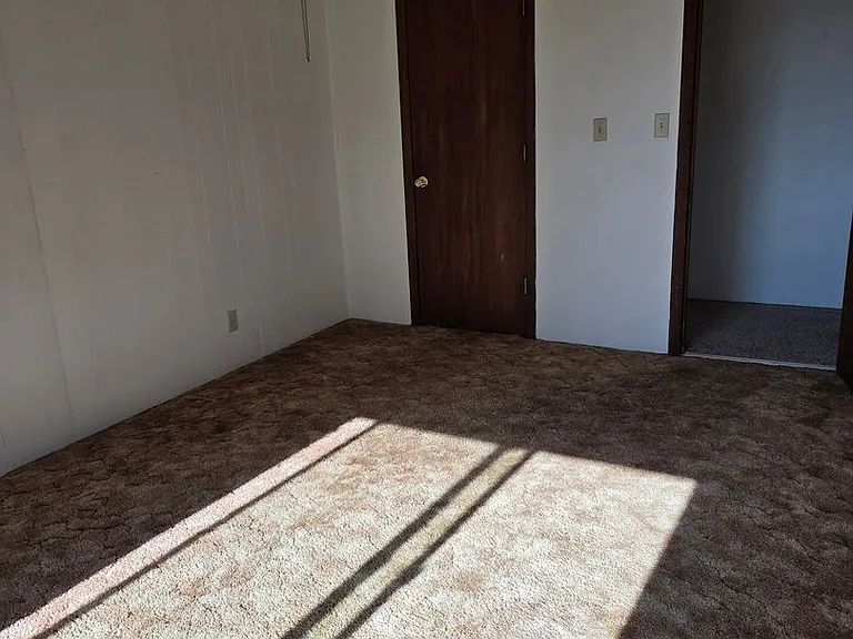 234 E Front St — Photo 12