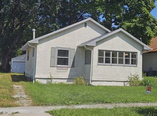 433 2nd St, West Des Moines, IA 50265