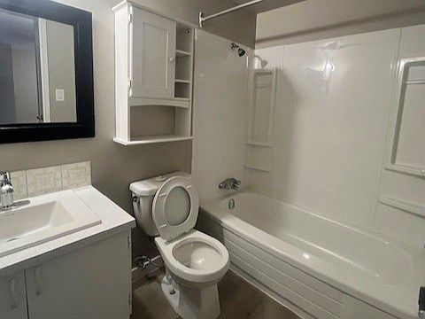 4th image of 3170 Laurier Dr #1208937