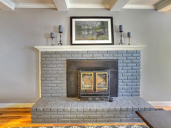5th image of 16753 Beech Cir