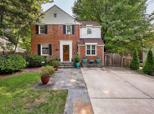 7711 Tilbury St, Bethesda, MD 20814