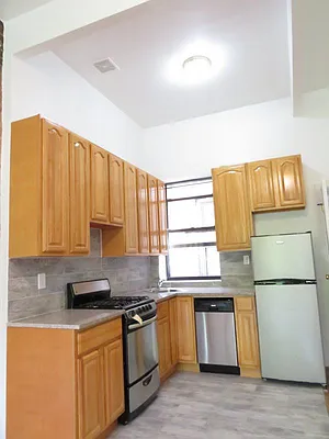 Rented by Bohemia Realty Group | media 13