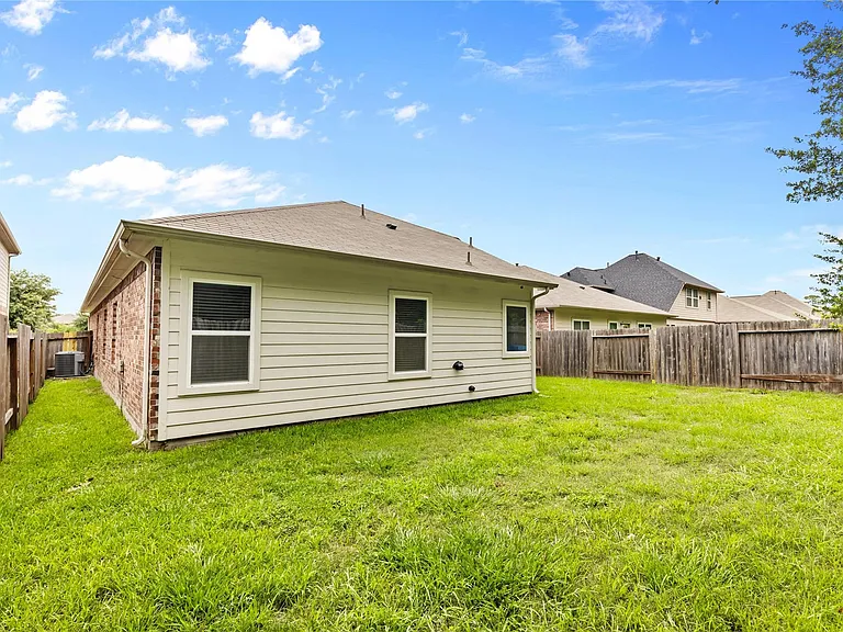22810 Highland Bluff Ln — Photo 20